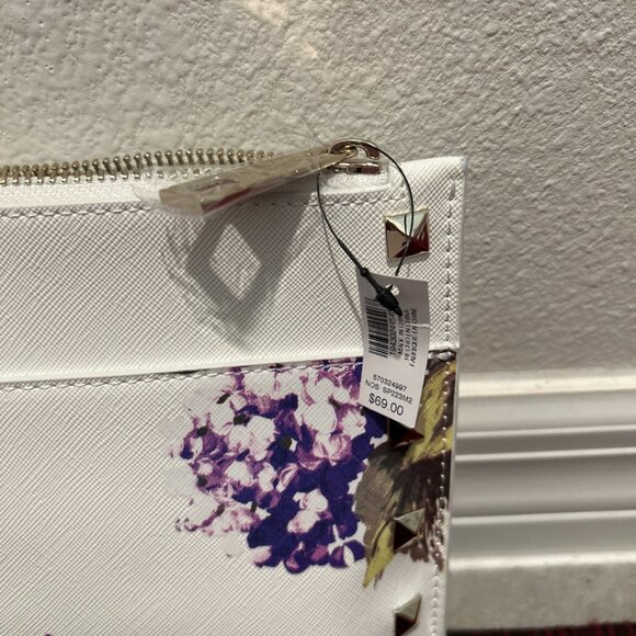 NWT White House Black Market White Floral Faux Leather Clutch/Wristlet - Picture 4 of 5